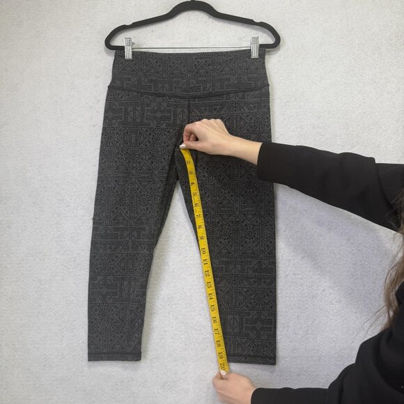 Prana Leggings Womens Small Gray Geometric Print Capri Yoga Athletic cropped - Picture 4 of 6